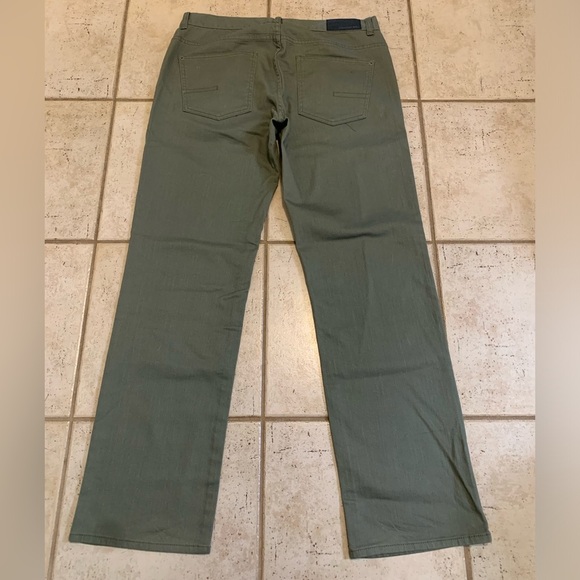 Calvin Klein Jeans Men's Olive Green Straight Leg Pants - Size 34 - Picture 9 of 10